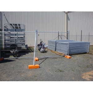AU stanrdard temporary fence